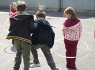 Jarní aktivity dětí na školní zahradě